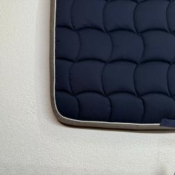 Tapis bleu brun corde blanche